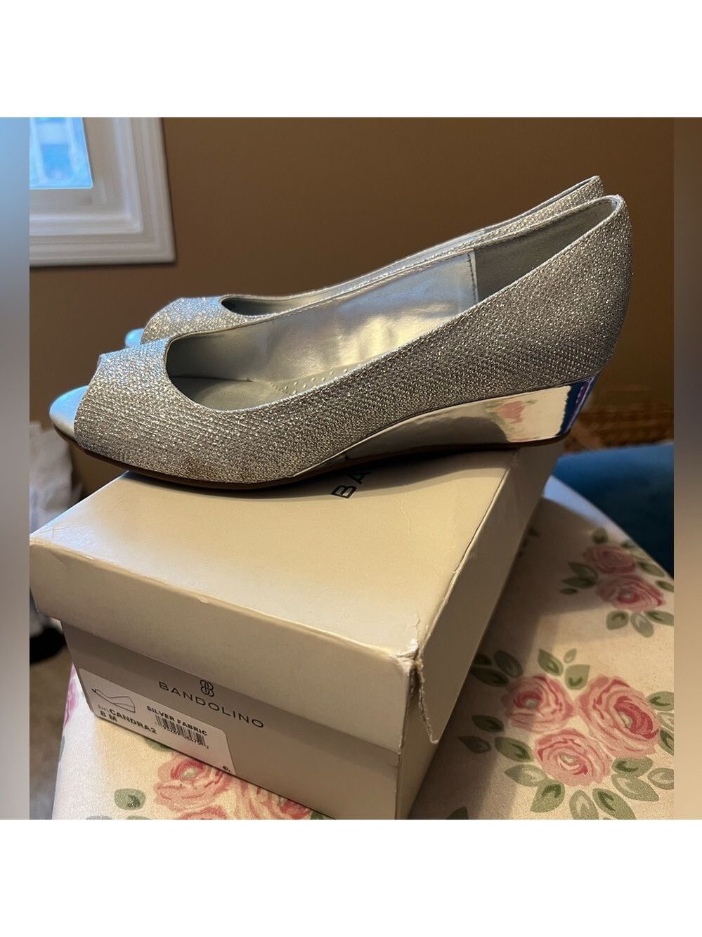 Bandolino Women's Candra Peep Toe Wedge Dress Pumps 8M Silver - Picture 7 of 8